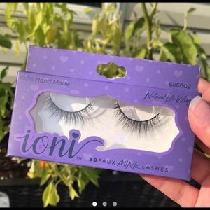ioni 3D faux mink lashes Very natural super cute ! can be reusable